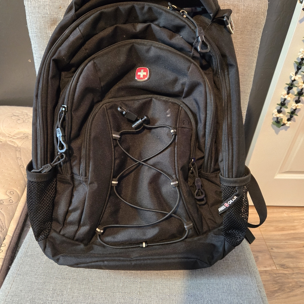 SwissGear Classic Black Backpack